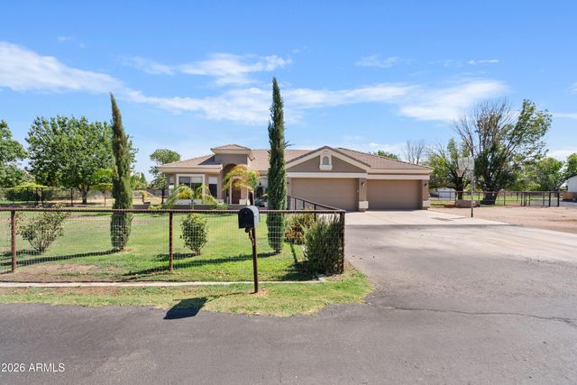 3785 E VIA DEL RANCHO Road, Gilbert, AZ 85298