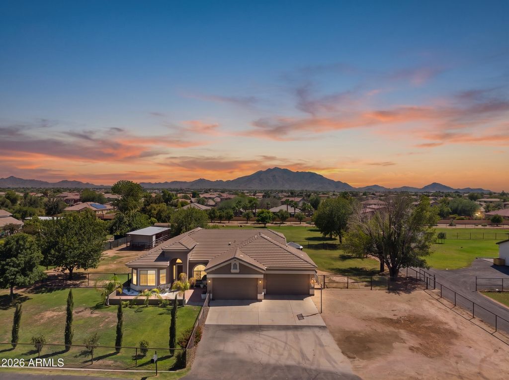 3785 E VIA DEL RANCHO Road, Gilbert, AZ 85298