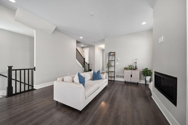 1173 Perry Street, 20P, Columbus, OH 43201