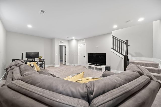 1173 Perry Street, 20P, Columbus, OH 43201