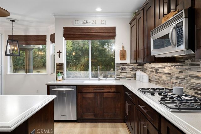 2384 Canyon Crest, La Verne, CA 91750