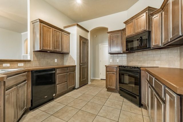 2524 NW 165th Terrace, Edmond, OK 73012