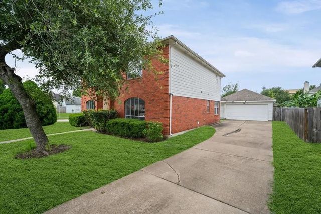 9366 Corner Oaks Lane, Houston, TX 77036
