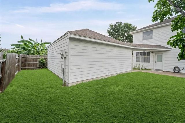 9366 Corner Oaks Lane, Houston, TX 77036