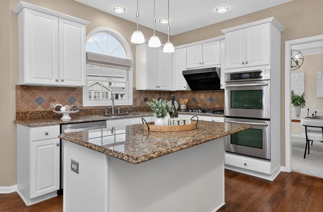 2908 Sibling Court, Naperville, IL 60564