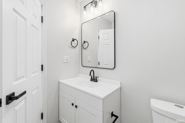 1002 E Broadway Street, Mishawaka, IN 46545