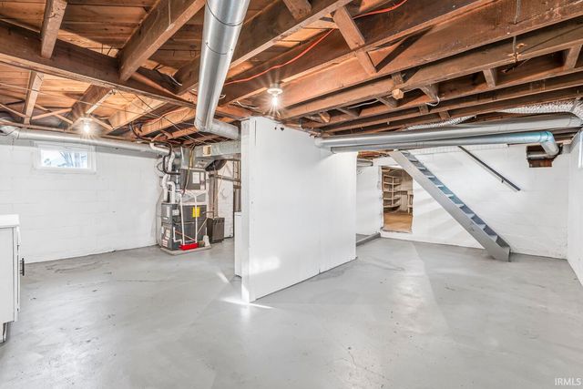 1002 E Broadway Street, Mishawaka, IN 46545