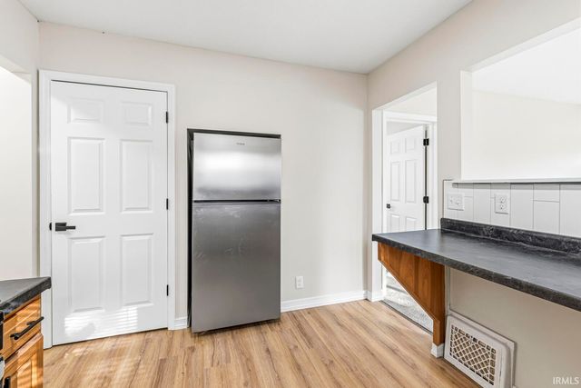 1002 E Broadway Street, Mishawaka, IN 46545