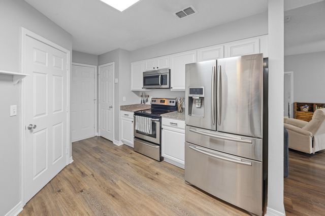 1906 W Mistral Lane, Fort Walton Beach, FL 32547