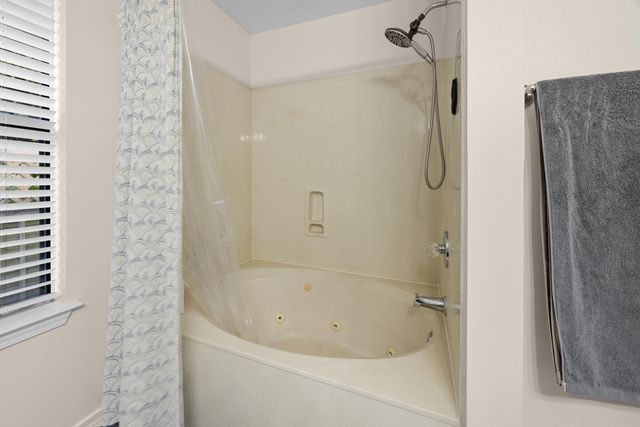 1906 W Mistral Lane, Fort Walton Beach, FL 32547