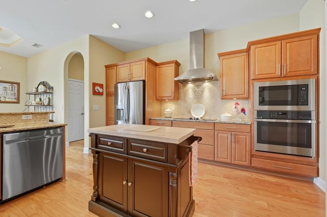 305 Marsh Point Cir, St Augustine, FL 32080