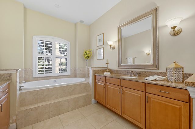 305 Marsh Point Cir, St Augustine, FL 32080