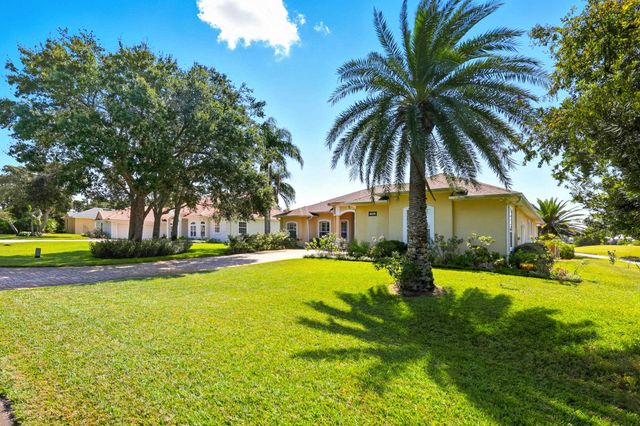 305 Marsh Point Cir, St Augustine, FL 32080