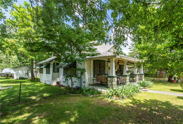 312 W Spring Street, Sulphur Springs, AR 72768