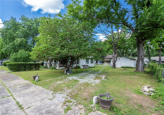 312 W Spring Street, Sulphur Springs, AR 72768