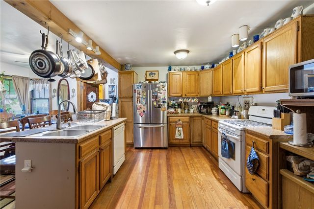 312 W Spring Street, Sulphur Springs, AR 72768