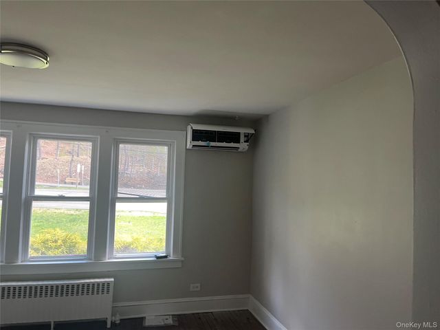 598 Rte 303, Blauvelt, NY 10913