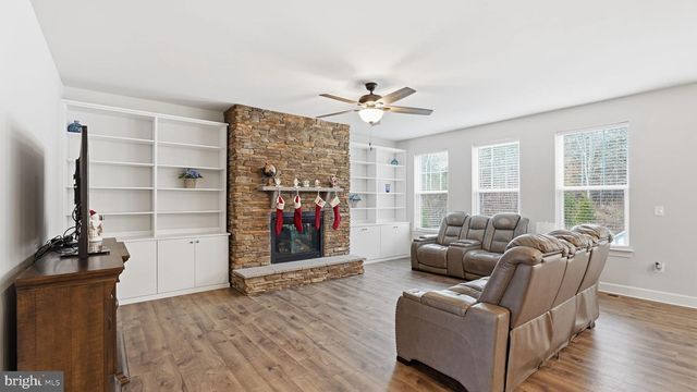 166 BOXELDER DR, Stafford, VA 22554