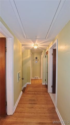 251 Ridgewood Drive, Amherst, NY 14226