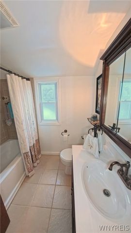 251 Ridgewood Drive, Amherst, NY 14226