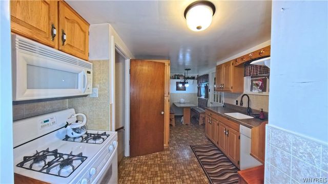 251 Ridgewood Drive, Amherst, NY 14226