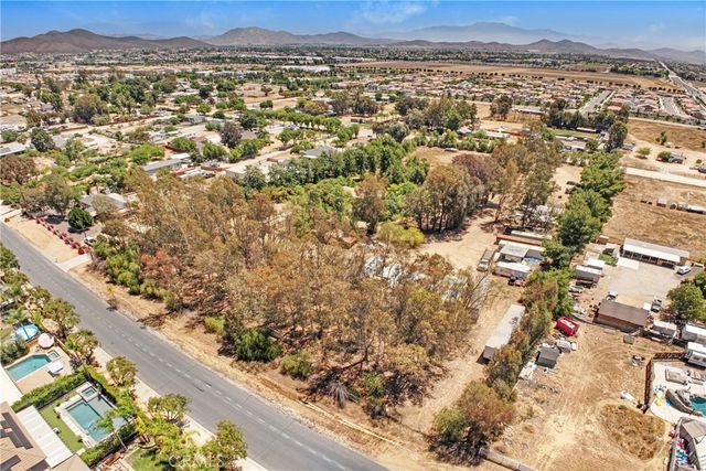 30925 Old Windmill Road, Menifee, CA 92584