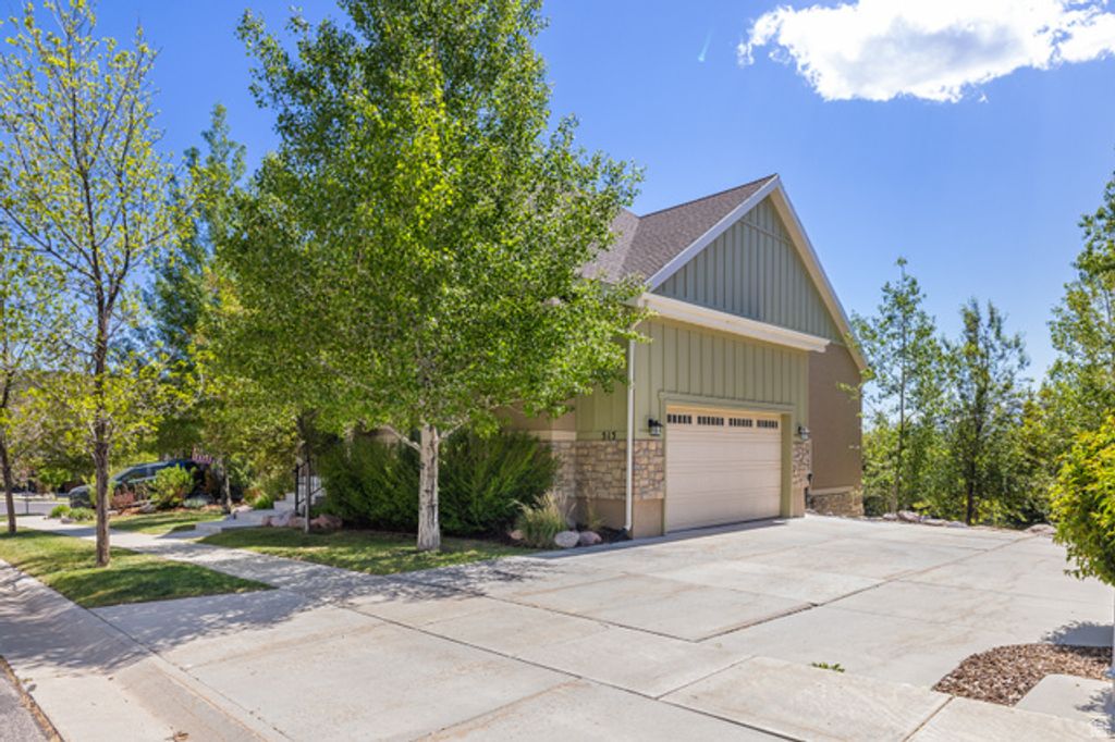 Image 31 of property listing at 515 W HERITAGE WAY #58, Heber City, UT 84032