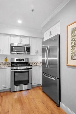 100 Burrill Street 3, Swampscott, MA 01907