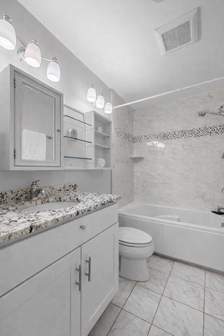 100 Burrill Street 3, Swampscott, MA 01907