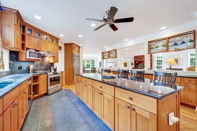 10 Rock Meadow Rd, Westwood, MA 02090