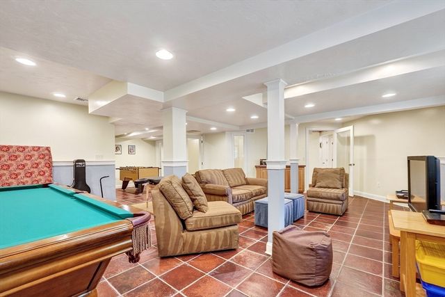 10 Rock Meadow Rd, Westwood, MA 02090