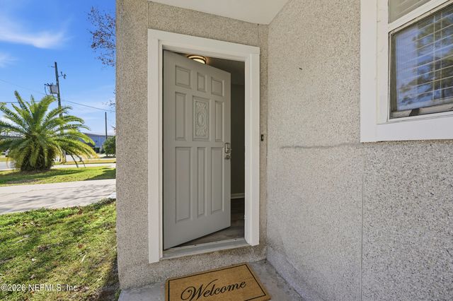 144 POINSETTIA Street, Atlantic Beach, FL 32233