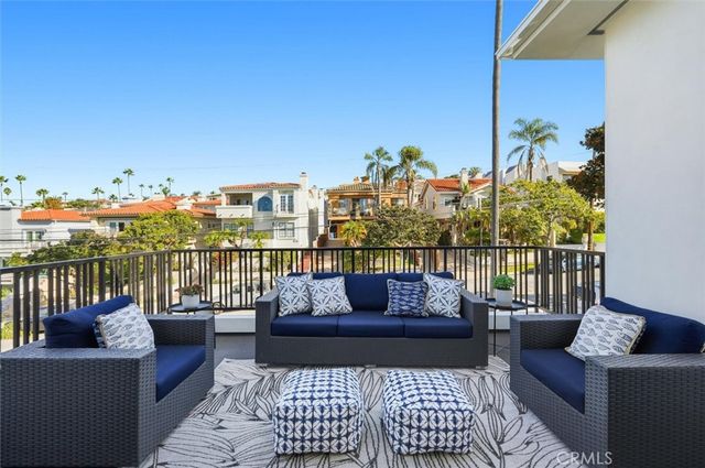 617 N Irena Avenue A, Redondo Beach, CA 90277