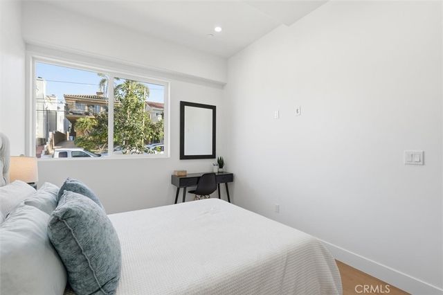 617 N Irena Avenue A, Redondo Beach, CA 90277