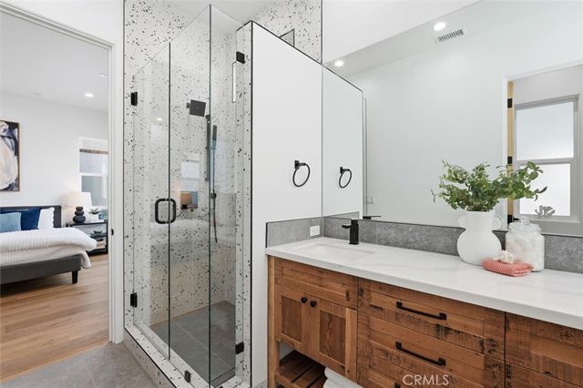 617 N Irena Avenue A, Redondo Beach, CA 90277