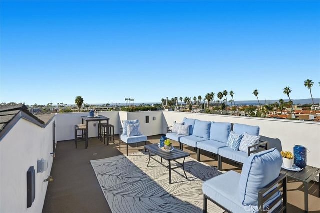 617 N Irena Avenue A, Redondo Beach, CA 90277