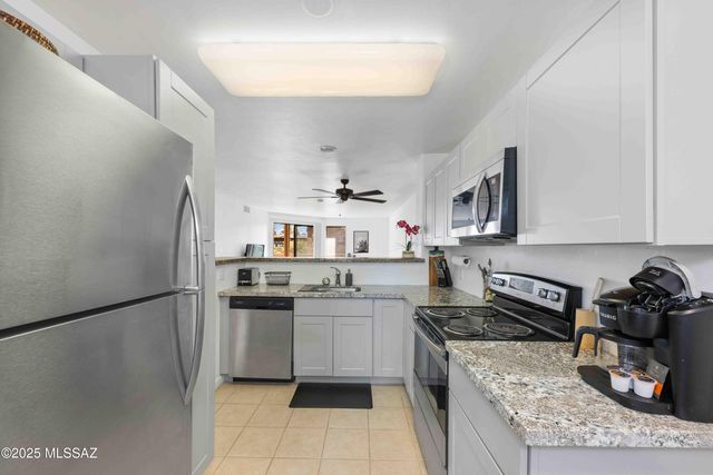 5675 N Camino Esplendora Apt 1103, Tucson, AZ 85718