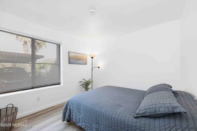 5675 N Camino Esplendora Apt 1103, Tucson, AZ 85718