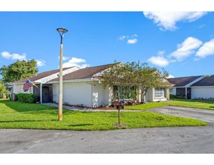 8634 Bridle Path Court 1, Davie, FL 33328