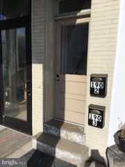 190 W KING ST #3, Strasburg, VA 22657