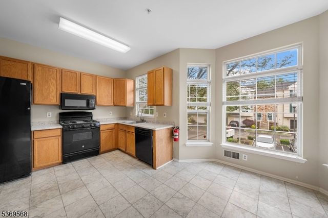 1727 Essex St 601, Rahway City, NJ 07065
