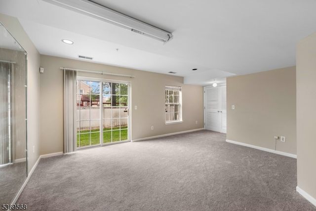 1727 Essex St 601, Rahway City, NJ 07065