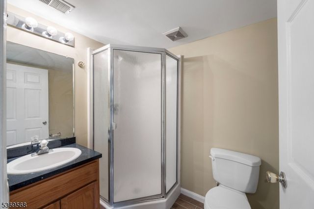 1727 Essex St 601, Rahway City, NJ 07065