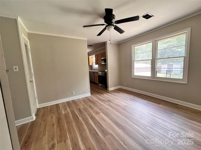 405 W Inwood Street, Bethune, SC 29009