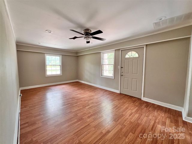405 W Inwood Street, Bethune, SC 29009