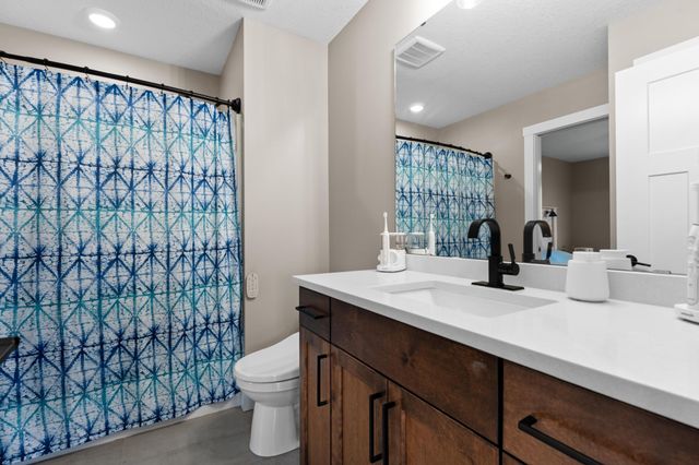 1805 12th Avenue NE, Austin, MN 55912