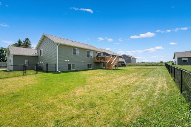 1805 12th Avenue NE, Austin, MN 55912