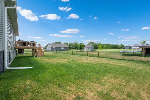 1805 12th Avenue NE, Austin, MN 55912