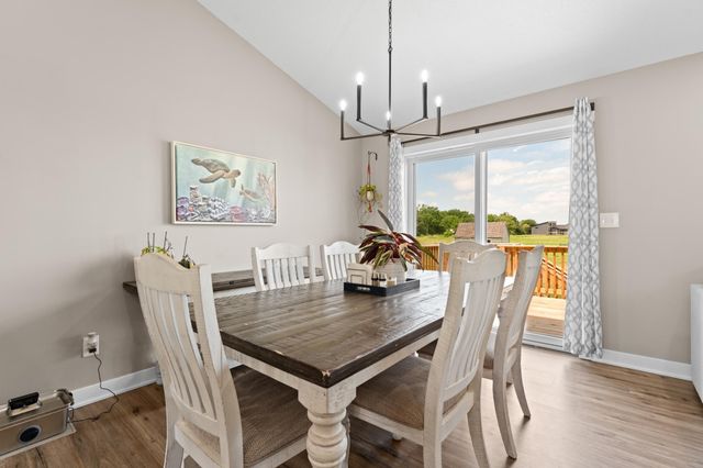 1805 12th Avenue NE, Austin, MN 55912