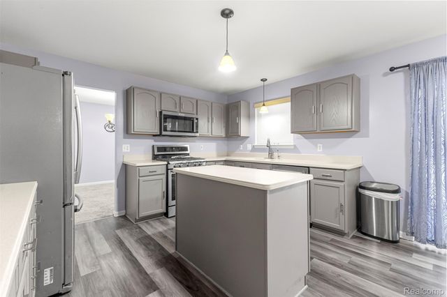 6950 Anna Drive, Van Buren Charter Township, MI 48111